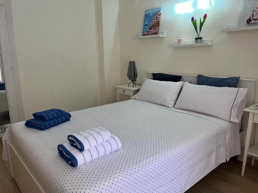 Apartamento 2 Dormitorios En Primera Linea De Playa San Cristobal Almuñécar Zewnętrze zdjęcie
